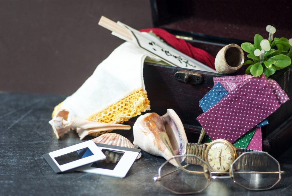 memory capsule memory chest