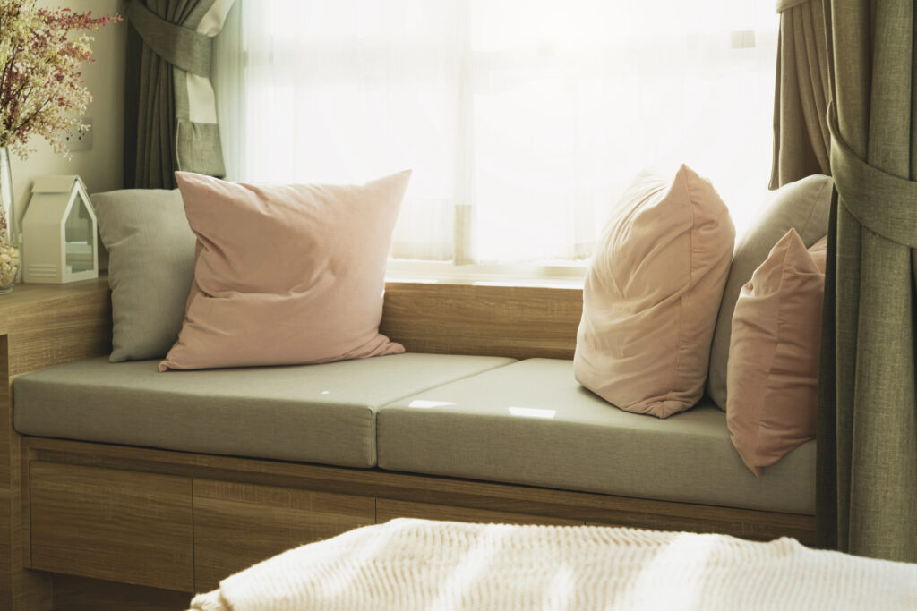 Cozy, neutral reading nook space